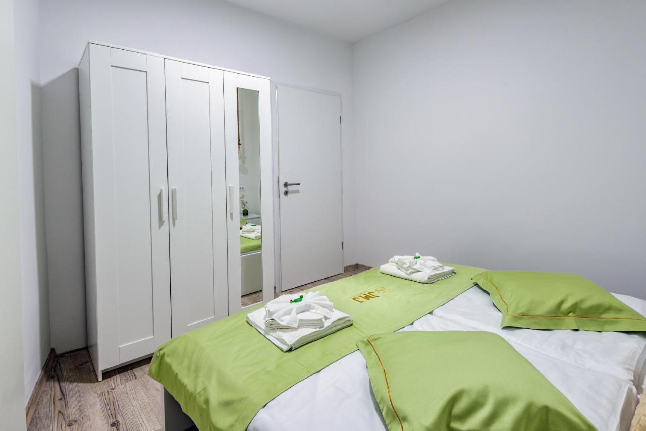 Jmj Apartma Oljka Apartment *